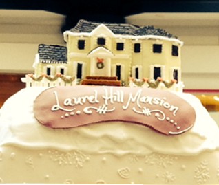 detail showing Laurel Hill Mansion sculpted in gingerbread