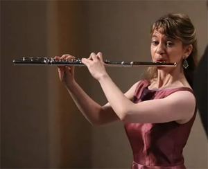 A photograph of flautist Mimi Stillman who will appear in concert at historic Laurel Hill Mansion in Philadelphia on Sunday July 13, 2025